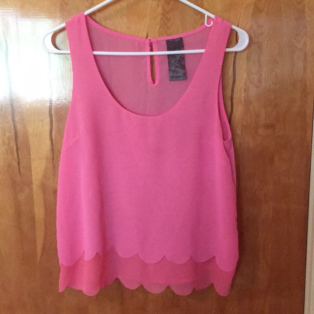 Pretty pink tank with scallop design